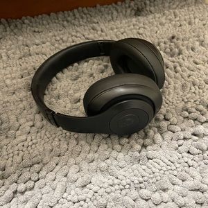 Beats Solo 3 Wireless Headphones